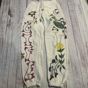 Market White Graphic Art Nouveau Avantgarde Nature Sweatpants-S